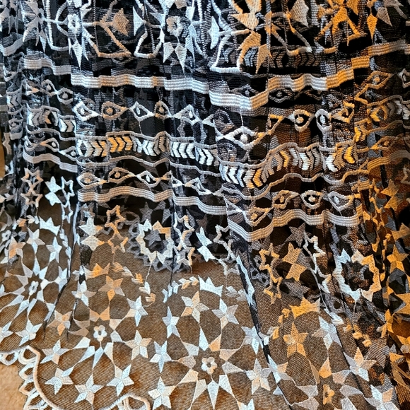 JEN'S PIRATE BOOTY...STUNNING DRESS - Picture 8 of 10